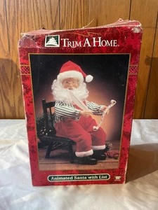 lot 246 image: Animated Santa...
