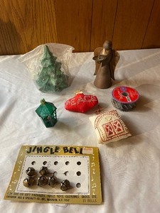 lot 251 image: Christmas lot...
