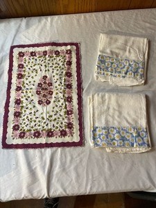 lot 269 image: Vintage hand towels...
