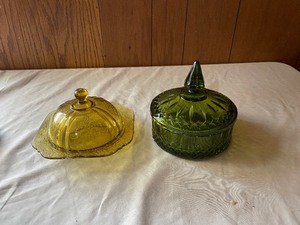 lot 289 image: Depression glass...