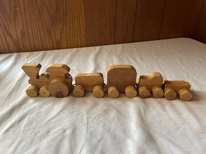 lot 291 image: Toy train...