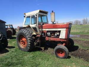 Farmall 966 Tractor