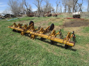 6 Row Alloway Rowmaster Cultivator 30 Rows
