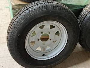 lot 12 image: ST17580R13 6PR Trailer Tire with 5-Lug Steel Rim