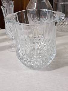 lot 19 image: Lennox 7-34 Crystal Vase