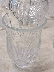 lot 33 image: Lennox 6-34 Crystal Candle Cover