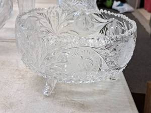 lot 36 image: Lennox 8 Crystal Candy Dish