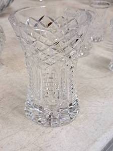 lot 39 image: Lennox 6 Crystal Vase