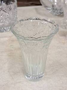lot 41 image: Lennox 6 Crystal Vase