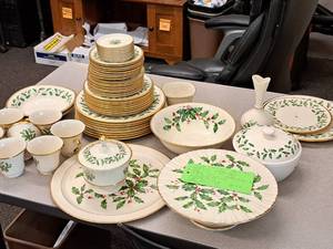 lot 47 image: Lenox Holiday China Set 49-piece - Plates, Bowls, Cups, Cake Stand, Platter, Dish with Top, Vase
