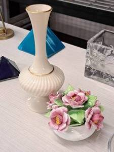 lot 74 image: Lot of (2) Home Dcor - Vase with Gold Trim, Flower Figurine