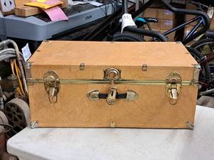 lot 88 image: Wooden Storage Trunk