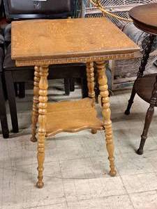 lot 98 image: Wooden Display Table  Square 2-tier