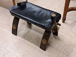 lot 101 image: Padded Foot Rest