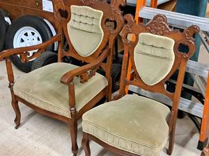 lot 107 image: Rolling Padded Formal Dining Arm Chair and Side Chair