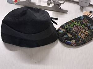 lot 130 image: Vintage Power Hat with Beaded Bag