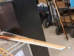 lot 139 image: Lot of (4) PoolBilliard Sticks