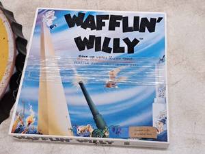 lot 144 image: Vintage Wafflin Willy Board Game