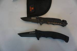 lot 9 image: TRS Brand Model 17095 2 PC Knife Set With Camo Sheath