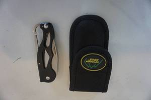 lot 40 image: Outdoor Edge Folding Tactical Knife With Sheath