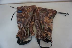 lot 81 image: Vista Outdoors Model XC Camo Lower Leg Boot Gaiters