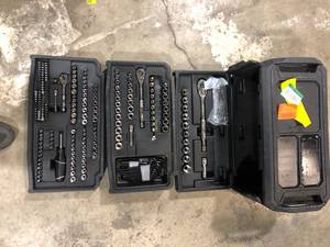 Husky Mechanics Tool Set (270-Piece) Customer Returns See Pictures