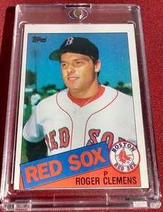 lot 15 image: 1985 Topps Roger Clemens Rookie Card
