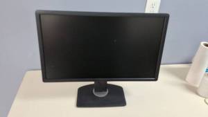 lot 12 image: Dell  Widescreen Monitor with Stand