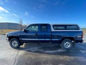 lot 18AA image: 2000 GMC Sierra 1500 SLE - 4X4