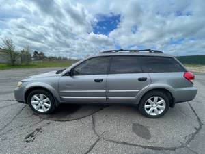 lot 16T image: 2008 Subaru Outback 2.5I - AWD