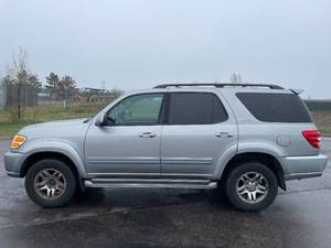 lot 18A image: 2004 Toyota Sequoia Limited - 4X4 - 2 OWNERS