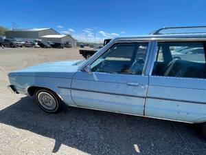 lot 29 image: 1981 Ford Fairmont