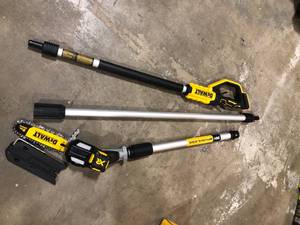 DEWALT 20V MAX 8in. Brushless Cordless Battery Powered Pole Saw (Tool Only)     Customer Returns See Pictures