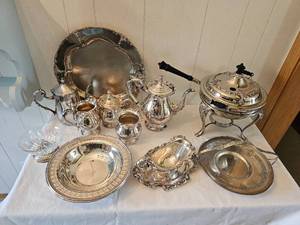 lot 49 image: Fabulous Silverplate Entertaining Group