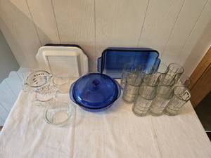 lot 26 image: Kitchen Glass Group Pyrex & Anchor Glass
