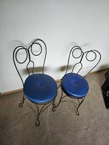 lot 29 image: 1920s Ice Cream Chairs with Blue Cushions