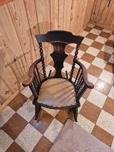 lot 76 image: Antique Victorian Bobbing Rocking Chair