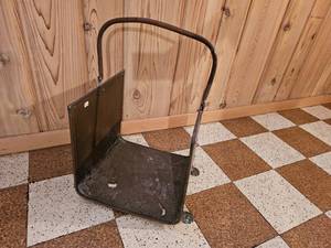 lot 146 image: Vintage Lions Paw Firewood Caddy