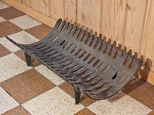 lot 79 image: 27 Inch Heavy Fireplace Grate