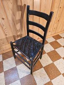 lot 80 image: Antique Rush Seat Farmhouse Chair