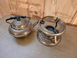 lot 174 image: Antique Oil Burning Brass Kettle