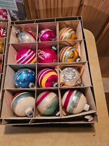 lot 82 image: Shiny Bright Vintage Christmas Ornaments