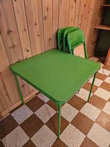 lot 177 image: Vibrant Green Samsonite Card Table Set