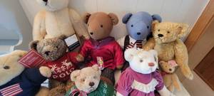 lot 92 image: Teddy Bear Collection