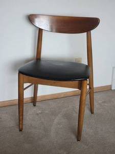 lot 14 image: Vintage Danish Modern Accent Chair