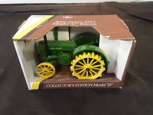 Vintage 1990 Ertl 116 John Deere 1953 collectors edition Model D Tractor, #5596,