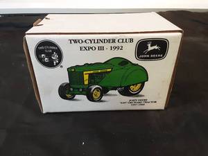ERTL 116 JOHN DEERE Model 620 Orchard Two-Cylinder Club Expo III tractor. #5678