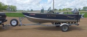 lot 3 image: 2002 14-ft Lund fishing boat w 30 hp Honda Four Stroke, Minnkota trolling motor and trailer