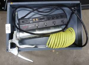 lot 20 image: grease gun, air hose, power outlet