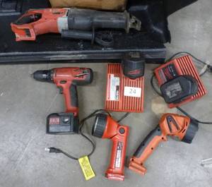 lot 24 image: Lot of Milwaukee tools 14.4V - tested and working